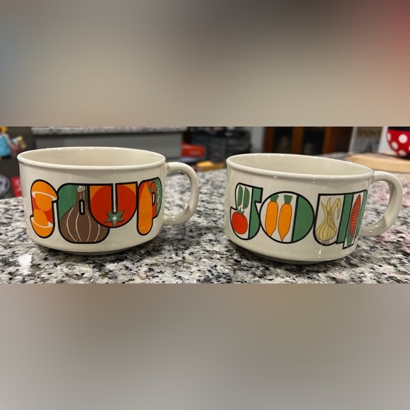 Vintage 1970s/1980s Set of 2 Soup Mugs Retro Vegetable Design EUC! 🥦🥕🍅🍆 - Picture 14 of 15